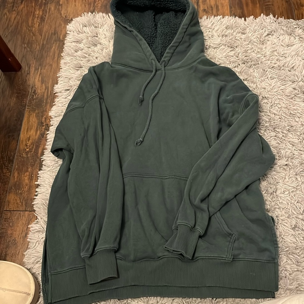 american eagle green sweatshirt